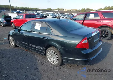 2010 Ford Fusion z USA, uszkodzony, nr VIN 3FADP0L39AR217198